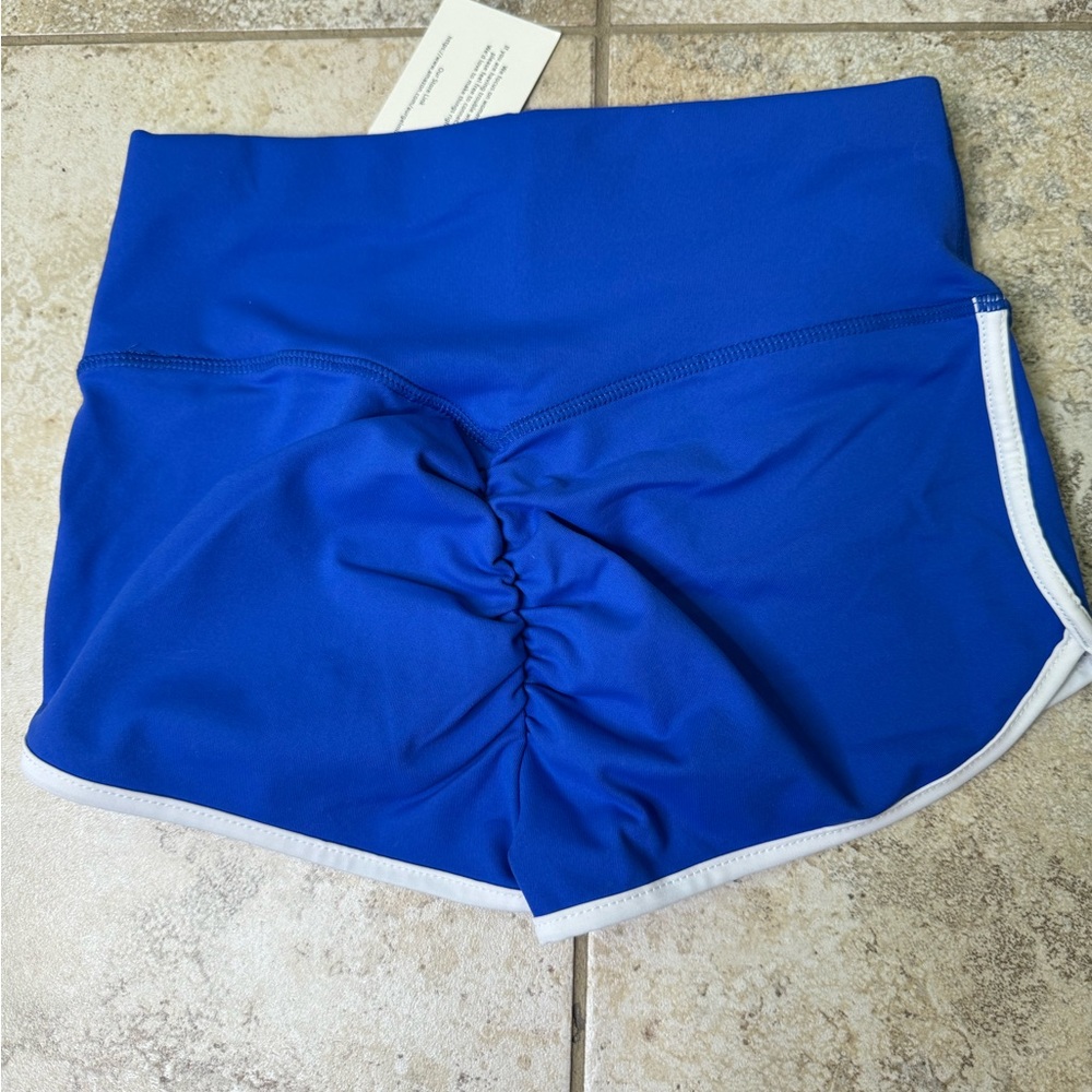 Sold as a bundle - Picture 2 of 4
